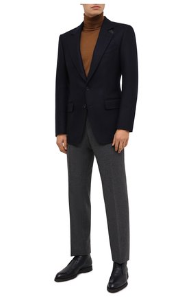 Мужской шерстяной пиджак TOM FORD темно-синего цвета по цене 387000 руб., арт. 856R00/1IMU40 | Фото 2 Мужской шерстяной пиджак TOM FORD темно-синего цвета, арт. 856R00/1IMU40 | Фото 2 (Материал подклада: Купро, Шелк; Материал внешний: Шерсть; Длина (для топов): Стандартные; Рукава: Длинные; 1-2-бортные: Однобортные; Пиджаки М: Приталенный; Стили: Кэжуэл; Случай: Коктейльный; Региональные ограничения белый список (Axapta Mercury): RU)