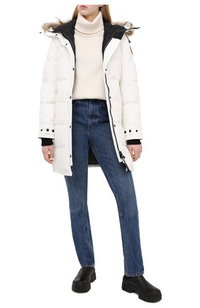 Женский пуховик shelburne CANADA GOOSE белого цвета по цене 106500 руб., арт. 3802L | Фото 2 Женский пуховик shelburne CANADA GOOSE белого цвета, арт. 3802L | Фото 2