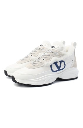 Женские кожаные кроссовки shegoes VALENTINO белого цвета по цене 59550 руб., арт. UW2S0AB1/XZX | Фото 1 Женские кожаные кроссовки shegoes VALENTINO белого цвета, арт. UW2S0AB1/XZX | Фото 1