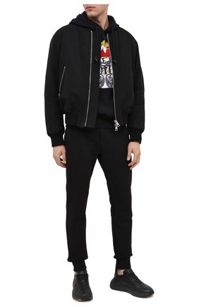 Мужской хлопковые джоггеры VERSACE JEANS COUTURE черного цвета по цене 15300 руб., арт. A2GZA1TA-ZUP314 E T GARANZIA/30318 | Фото 2 Мужской хлопковые джоггеры VERSACE JEANS COUTURE черного цвета, арт. A2GZA1TA-ZUP314 E T GARANZIA/30318 | Фото 2