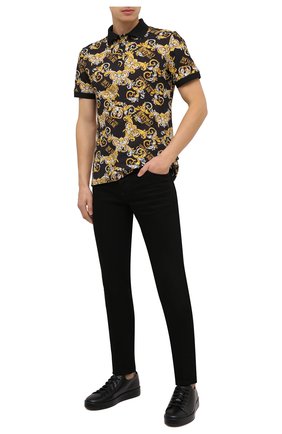 Мужское хлопковое поло VERSACE JEANS COUTURE разноцветного цвета по цене 23100 руб., арт. B3GZA721-P0L0 ZUP621 SLIM PRIN/S0834 | Фото 2 Мужское хлопковое поло VERSACE JEANS COUTURE разноцветного цвета, арт. B3GZA721-P0L0 ZUP621 SLIM PRIN/S0834 | Фото 2