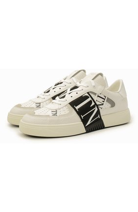 Мужские кожаные кеды vl7n valentino garavani VALENTINO белого цвета по цене 54550 руб., арт. UY0S0C58/WRQ | Фото 1 Мужские кожаные кеды vl7n valentino garavani VALENTINO белого цвета, арт. UY0S0C58/WRQ | Фото 1