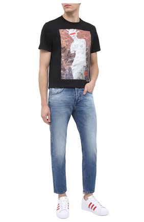 Мужские кожаные кеды superstar ADIDAS ORIGINALS белого цвета по цене 7770 руб., арт. S42992 | Фото 2 Мужские кожаные кеды superstar ADIDAS ORIGINALS белого цвета, арт. S42992 | Фото 2