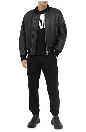 Мужская хлопковая футболка VALENTINO черного цвета по цене 35400 руб., арт. UV0MG08U6Y3 | Фото 2 Мужская хлопковая футболка VALENTINO черного цвета, арт. UV0MG08U6Y3 | Фото 2