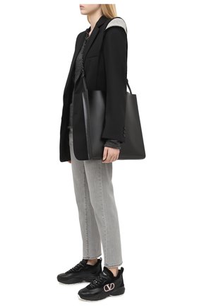 Женские кожаные кроссовки shegoes VALENTINO черного цвета по цене 59550 руб., арт. UW2S0AB1/XZX | Фото 2 Женские кожаные кроссовки shegoes VALENTINO черного цвета, арт. UW2S0AB1/XZX | Фото 2