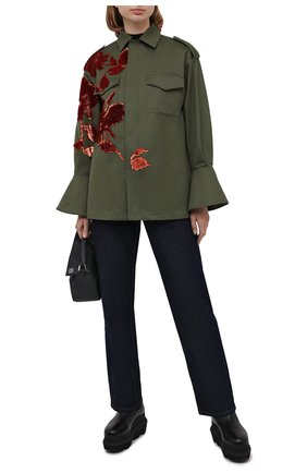 Женская хлопковая куртка VALENTINO хаки цвета по цене 253500 руб., арт. UB3CJ1K52C0 | Фото 2 Женская хлопковая куртка VALENTINO хаки цвета, арт. UB3CJ1K52C0 | Фото 2