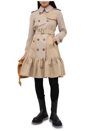 Женский хлопковый тренч BURBERRY бежевого цвета по цене 158000 руб., арт. 8026560 | Фото 2 Женский хлопковый тренч BURBERRY бежевого цвета, арт. 8026560 | Фото 2