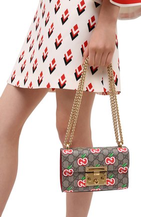 Женская сумка padlock GUCCI красного цвета по цене 128200 руб., арт. 409487/2EVEG | Фото 2 Женская сумка padlock GUCCI красного цвета, арт. 409487/2EVEG | Фото 2
