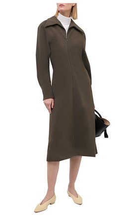 Женское платье LOW CLASSIC хаки цвета по цене 39350 руб., арт. L0W20FW_DR01KH | Фото 2 Женское платье LOW CLASSIC хаки цвета, арт. L0W20FW_DR01KH | Фото 2