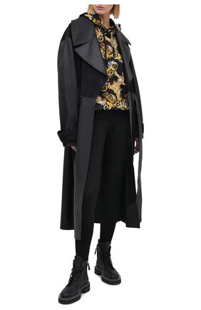 Женские брюки из вискозы VERSACE JEANS COUTURE черного цвета по цене 27650 руб., арт. A1HZA100-ZDP100/11708 | Фото 2 Женские брюки из вискозы VERSACE JEANS COUTURE черного цвета, арт. A1HZA100-ZDP100/11708 | Фото 2