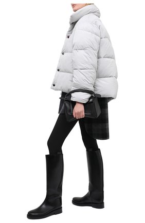 Женский пуховик JACQUEMUS светло-серого цвета по цене 110500 руб., арт. 203BL01/135920 | Фото 2 Женский пуховик JACQUEMUS светло-серого цвета, арт. 203BL01/135920 | Фото 2