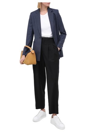 Женский шерстяной жакет VICTORIA, VICTORIA BECKHAM синего цвета по цене 53150 руб., арт. 2320WJK001400B | Фото 2 Женский шерстяной жакет VICTORIA, VICTORIA BECKHAM синего цвета, арт. 2320WJK001400B | Фото 2