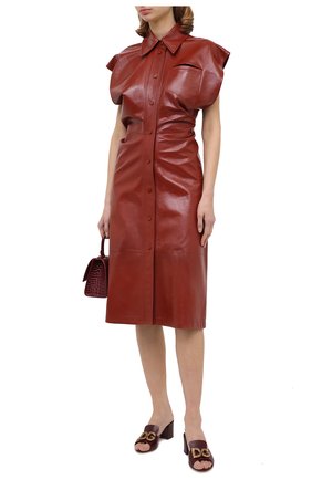 Женские кожаные мюли DOLCE & GABBANA бордового цвета по цене 59300 руб., арт. CR1115/AW562 | Фото 2 Женские кожаные мюли DOLCE & GABBANA бордового цвета, арт. CR1115/AW562 | Фото 2