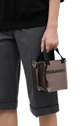 Женский сумка-шопер metallic mini DSQUARED2 бронзового цвета по цене 39750 руб., арт. SPW0036 10000001 | Фото 2 Женский сумка-шопер metallic mini DSQUARED2 бронзового цвета, арт. SPW0036 10000001 | Фото 2