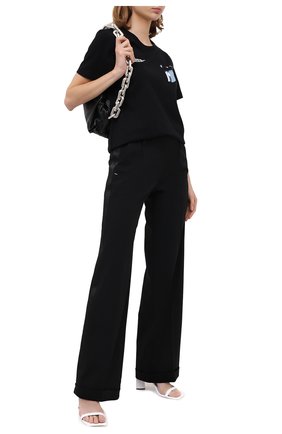 Женские брюки OFF-WHITE черного цвета по цене 59700 руб., арт. 0WCA102E20FAB0021000 | Фото 2 Женские брюки OFF-WHITE черного цвета, арт. 0WCA102E20FAB0021000 | Фото 2
