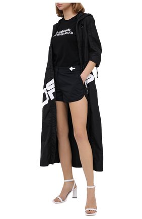 Женские шорты OFF-WHITE черного цвета по цене 41050 руб., арт. 0WVH013E20FAB0011000 | Фото 2 Женские шорты OFF-WHITE черного цвета, арт. 0WVH013E20FAB0011000 | Фото 2