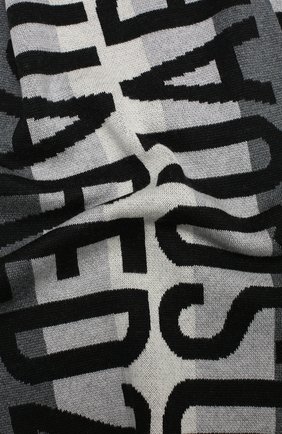 Мужской шерстяной шарф DSQUARED2 серого цвета по цене 30950 руб., арт. KNM0051 01W03534 | Фото 2 Мужской шерстяной шарф DSQUARED2 серого цвета, арт. KNM0051 01W03534 | Фото 2