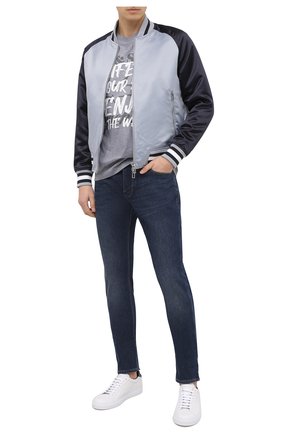 Мужские джинсы EMPORIO ARMANI синего цвета по цене 20750 руб., арт. 6H1J06/1DPMZ | Фото 2 Мужские джинсы EMPORIO ARMANI синего цвета, арт. 6H1J06/1DPMZ | Фото 2