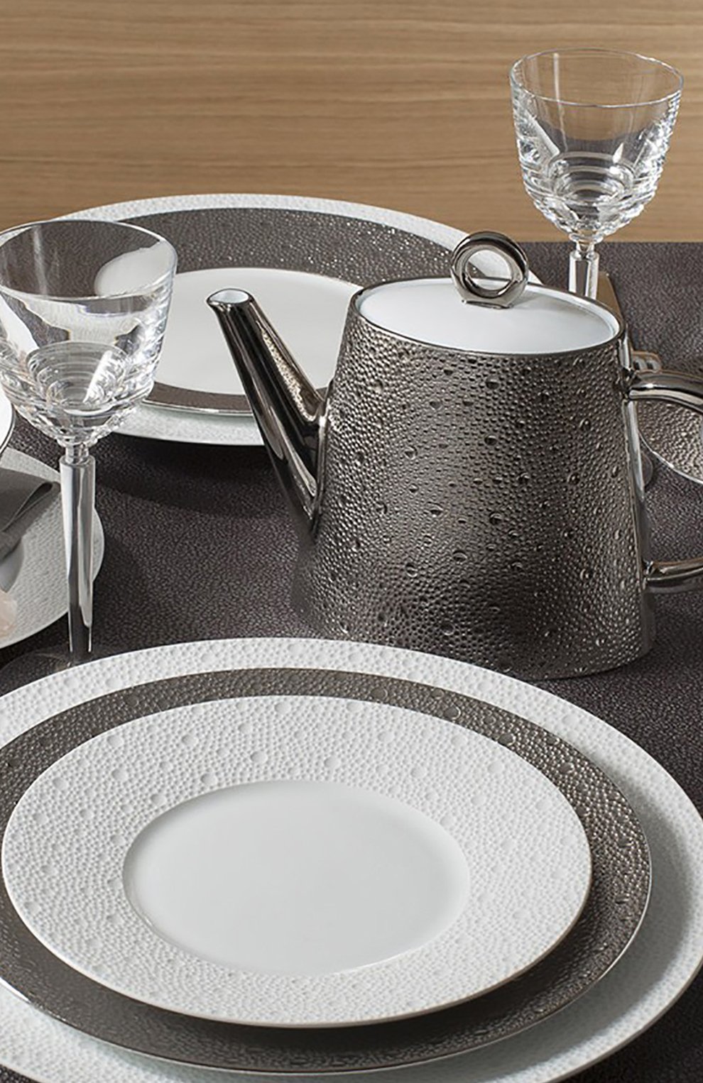 Мужского тарелка салатная ecume silver BERNARDAUD серебряного цвета по цене 14650 руб., арт. 0738/20250 | Фото 2 Мужского тарелка салатная ecume silver BERNARDAUD серебряного цвета, арт. 0738/20250 | Фото 2