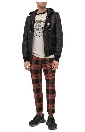 Мужская хлопковый лонгслив DOLCE & GABBANA бежевого цвета по цене 39950 руб., арт. G8LZ8T/FI723 | Фото 2 Мужская хлопковый лонгслив DOLCE & GABBANA бежевого цвета, арт. G8LZ8T/FI723 | Фото 2