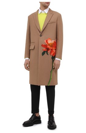 Мужской шерстяное пальто valentino x inez & vinoodh VALENTINO бежевого цвета по цене 353000 руб., арт. UV0CAD656UY | Фото 2 Мужской шерстяное пальто valentino x inez & vinoodh VALENTINO бежевого цвета, арт. UV0CAD656UY | Фото 2