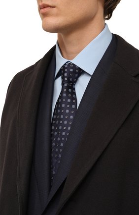 Мужской шелковый галстук LANVIN синего цвета по цене 10850 руб., арт. 3056/TIE | Фото 2 Мужской шелковый галстук LANVIN синего цвета, арт. 3056/TIE | Фото 2