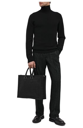 Мужская кожаная сумка BOTTEGA VENETA черного цвета по цене 363500 руб., арт. 641025/V05J1 | Фото 2 Мужская кожаная сумка BOTTEGA VENETA черного цвета, арт. 641025/V05J1 | Фото 2