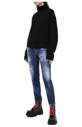 Женские джинсы DSQUARED2 синего цвета по цене 46950 руб., арт. S75LB0384/S30342 | Фото 2 Женские джинсы DSQUARED2 синего цвета, арт. S75LB0384/S30342 | Фото 2