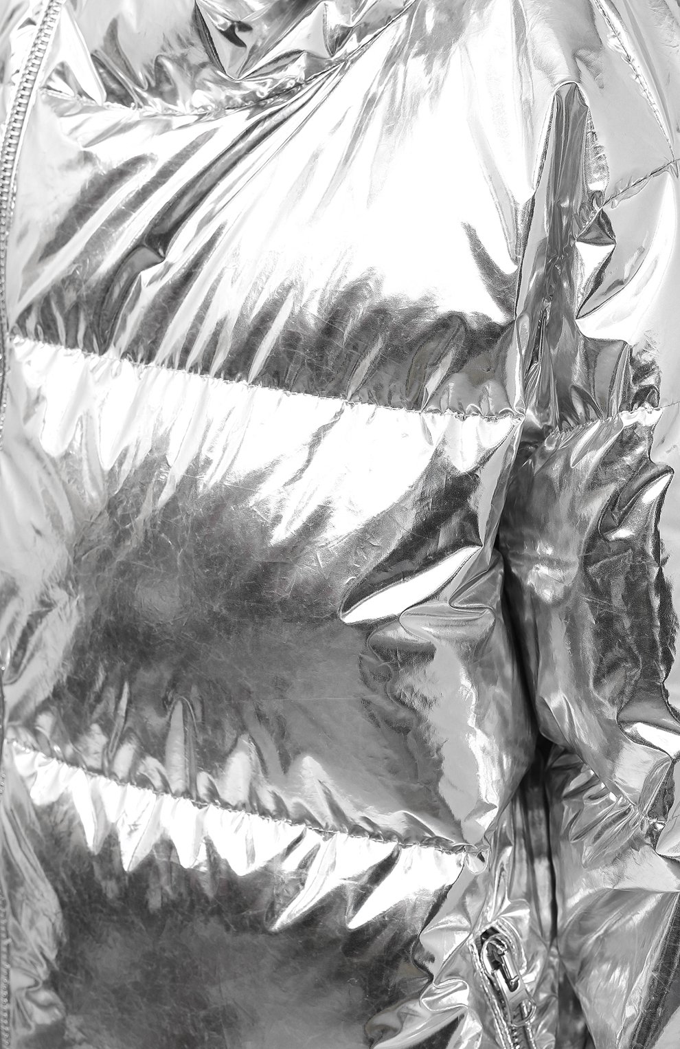 Женская пуховая куртка BACON серебряного цвета, арт. NEW CL0UD METAL | Фото 5 (Кросс-КТ: Куртка, Пуховик; Рукава: Длинные; Женское Кросс-КТ: Пуховик-куртка; Материал внешний: Синтетический материал; Материал подклада: Синтетический материал; Длина (верхняя одежда): Короткие; Материал утеплителя: Пух и перо)