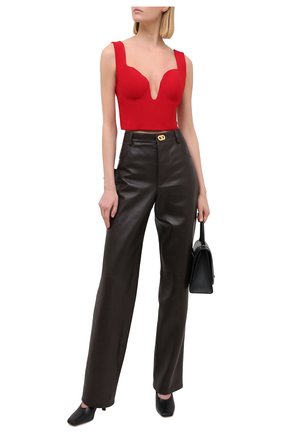 Женский топ ALEXANDER MCQUEEN красного цвета по цене 133500 руб., арт. 640001/QEAAA | Фото 2 Женский топ ALEXANDER MCQUEEN красного цвета, арт. 640001/QEAAA | Фото 2 (Материал внешний: Синтетический материал, Вискоза; Материал подклада: Синтетический материал; Длина (для топов): Укороченные; Кросс-КТ: без рукавов; Рукава: Без рукавов)