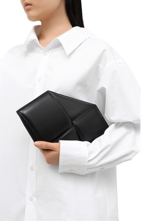 Женский клатч BOTTEGA VENETA черного цвета по цене 115000 руб., арт. 639955/VCQR2 | Фото 2 Женский клатч BOTTEGA VENETA черного цвета, арт. 639955/VCQR2 | Фото 2