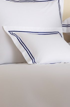 Хлопковая наволочка FRETTE синего цвета по цене 6995 руб., арт. FA7017 E0700 030B | Фото 2 Хлопковая наволочка FRETTE синего цвета, арт. FA7017 E0700 030B | Фото 2