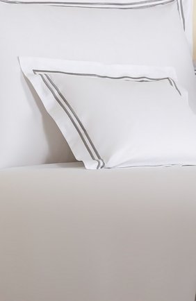 Хлопковая наволочка FRETTE серого цвета по цене 5815 руб., арт. FA7017 E0700 030B | Фото 2 Хлопковая наволочка FRETTE серого цвета, арт. FA7017 E0700 030B | Фото 2