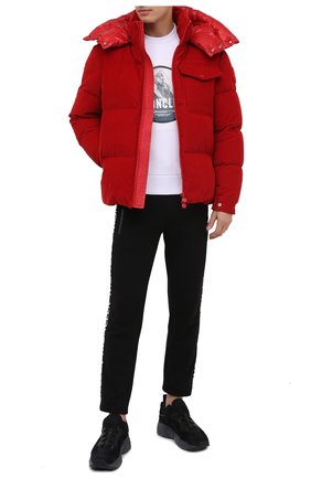 Мужская пуховая куртка vignemale MONCLER красного цвета по цене 126400 руб., арт. F2-091-1B580-00-549H4 | Фото 2 Мужская пуховая куртка vignemale MONCLER красного цвета, арт. F2-091-1B580-00-549H4 | Фото 2