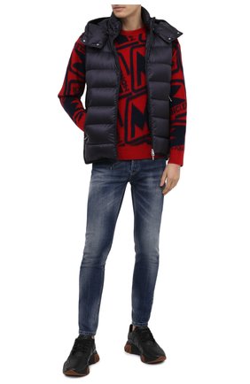 Мужской шерстяной свитер MONCLER красного цвета по цене 70700 руб., арт. F2-091-9C738-50-A9379 | Фото 2 Мужской шерстяной свитер MONCLER красного цвета, арт. F2-091-9C738-50-A9379 | Фото 2