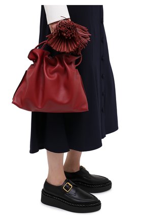 Женский клатч flamenco LOEWE бордового цвета по цене 179500 руб., арт. A411FC1X17 | Фото 2 Женский клатч flamenco LOEWE бордового цвета, арт. A411FC1X17 | Фото 2