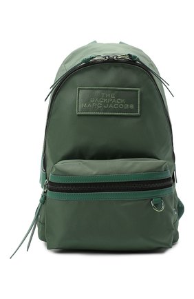 Женский рюкзак the backpack medium MARC JACOBS (THE) зеленого цвета по цене 21300 руб., арт. M0016065 | Фото 1 Женский рюкзак the backpack medium MARC JACOBS (THE) зеленого цвета, арт. M0016065 | Фото 1