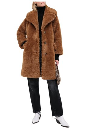 Женская шуба из экомеха REDVALENTINO бежевого цвета по цене 79950 руб., арт. UR0CAC65/5DE | Фото 2 Женская шуба из экомеха REDVALENTINO бежевого цвета, арт. UR0CAC65/5DE | Фото 2