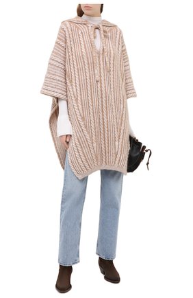 Женская шерстяное пончо CHLOÉ бежевого цвета по цене 132500 руб., арт. CHC20AMP61590 | Фото 2 Женская шерстяное пончо CHLOÉ бежевого цвета, арт. CHC20AMP61590 | Фото 2 (Материал внешний: Шерсть; Стили: Бохо; Длина (верхняя одежда): До середины бедра)