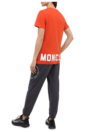 Женская хлопковая футболка MONCLER оранжевого цвета по цене 18000 руб., арт. F2-093-8C778-10-V8161 | Фото 2 Женская хлопковая футболка MONCLER оранжевого цвета, арт. F2-093-8C778-10-V8161 | Фото 2