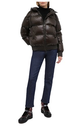 Женский пуховая куртка MONCLER хаки цвета по цене 101400 руб., арт. F2-093-1A51S-00-54AN2 | Фото 2 Женский пуховая куртка MONCLER хаки цвета, арт. F2-093-1A51S-00-54AN2 | Фото 2
