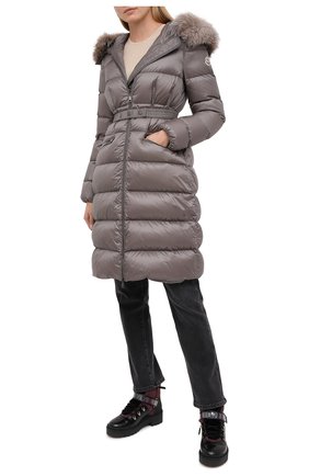 Женский пуховик MONCLER серого цвета по цене 179300 руб., арт. F2-093-1C202-02-C0229 | Фото 2 Женский пуховик MONCLER серого цвета, арт. F2-093-1C202-02-C0229 | Фото 2