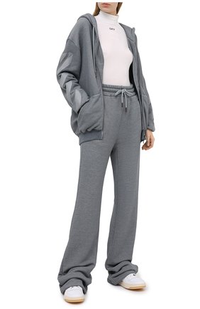 Женские хлопковые брюки OFF-WHITE серого цвета по цене 56950 руб., арт. 0WCH005E20JER0010808 | Фото 2 Женские хлопковые брюки OFF-WHITE серого цвета, арт. 0WCH005E20JER0010808 | Фото 2