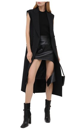 Женские кожаные ботильоны VERSACE черного цвета по цене 89950 руб., арт. DST414P/DVT2P | Фото 2 Женские кожаные ботильоны VERSACE черного цвета, арт. DST414P/DVT2P | Фото 2