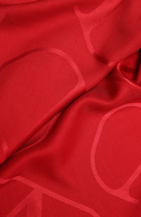 Женская шаль из шелка и шерсти VALENTINO красного цвета по цене 42200 руб., арт. UW0EB104/AJB | Фото 2 Женская шаль из шелка и шерсти VALENTINO красного цвета, арт. UW0EB104/AJB | Фото 2