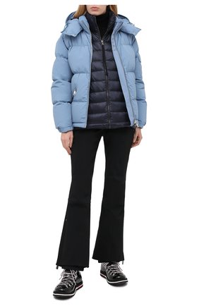 Женская пуховая куртка MONCLER темно-синего цвета по цене 71200 руб., арт. F2-093-9B512-00-A9018 | Фото 2 Женская пуховая куртка MONCLER темно-синего цвета, арт. F2-093-9B512-00-A9018 | Фото 2