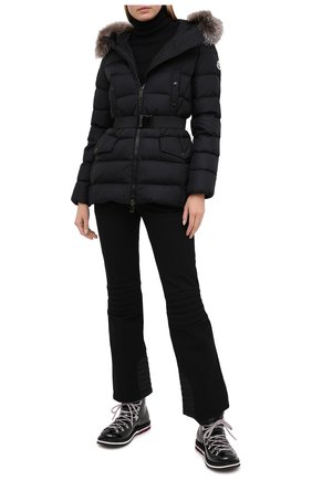 Женский пуховая куртка MONCLER черного цвета по цене 147000 руб., арт. F2-093-1B540-02-C0059 | Фото 2 Женский пуховая куртка MONCLER черного цвета, арт. F2-093-1B540-02-C0059 | Фото 2