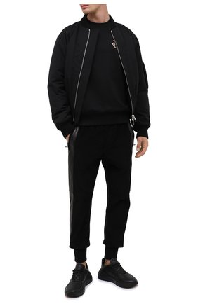Мужской хлопковый свитшот DOLCE & GABBANA черного цвета по цене 55150 руб., арт. G90W6Z/G7XSH | Фото 2 Мужской хлопковый свитшот DOLCE & GABBANA черного цвета, арт. G90W6Z/G7XSH | Фото 2