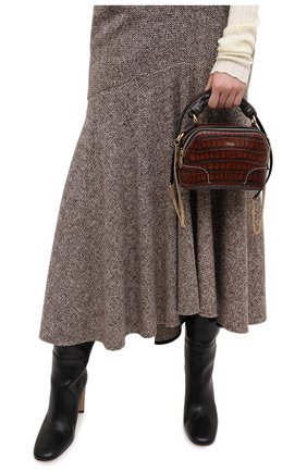 Женская сумка daria mini CHLOÉ темно-коричневого цвета по цене 118500 руб., арт. CHC20WS362D49 | Фото 2 Женская сумка daria mini CHLOÉ темно-коричневого цвета, арт. CHC20WS362D49 | Фото 2
