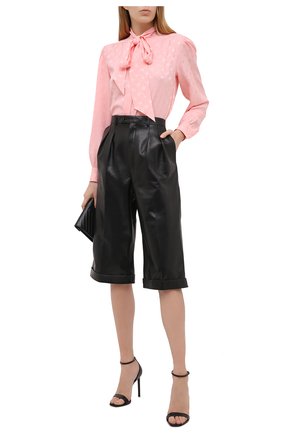 Женская шелковая блузка SAINT LAURENT розового цвета, арт. 641593/Y7B25 | Фото 2 (Длина (для топов): Стандартные; Рукава: Длинные; Материал внешний: Шелк; Стили: Романтичный, Бохо; Женское Кросс-КТ: Блуза-одежда; Принт: С принтом)